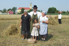 20120710_1728677925_dscf2318201
