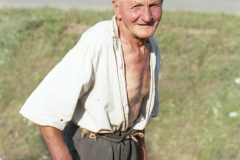 Besenyőtelek - Photos by Peter Cross 1979 A következő fotókat a brit Peter Cross-tól kaptuk, aki 1979-ben látogatta meg településünket, mint hátizsákos turista. Elbeszélés szerint sokkal jobban érezte magát a vendégszerető besenyőtelki lakosok között, mint bárhol máshol az országban!