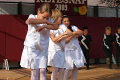 20090923_1541904394_aa127883