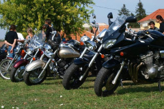 20090923_1680782044_aa127691