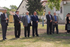 20120627_2079690383_j-ter-avato-eret-talalk-106201