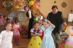 20120301_1403987372_ovi-farsang-2012-028