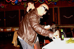 20091217_1621390373_aa188503